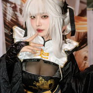 ブラン『勝利の女神:NIKKE』／Aoi（Instagram：aoi._.9z）