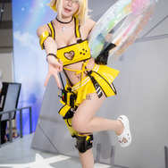 エレグ『勝利の女神:NIKKE』／箱ネコ（X：@hakonyanya）