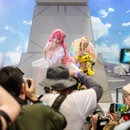 『勝利の女神:NIKKE』ブース