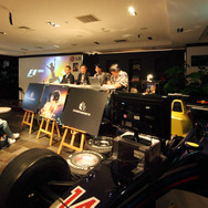F1 2010完成披露会 29日におこなわれた発表会には豪華ゲストが駆けつけた
