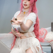 ドロシー『勝利の女神:NIKKE』／菌烨tako（X：@Takomayuyi）【勝利の女神:NIKKEブース】