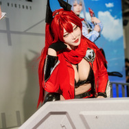 レッドフード『勝利の女神:NIKKE』／Yasal（X：@Yasal_170）【勝利の女神:NIKKEブース】