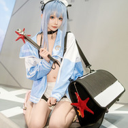 アンカー『勝利の女神:NIKKE』／綺太郎（X：@kitaro_cos）【勝利の女神:NIKKEブース】