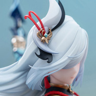 シースルーからのぞくおへそ！『原神』より「申鶴」1/7スケールフィギュアが予約受付中ー初回特典にはキャライメージブレスレットが付属