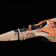 「超時空要塞マクロス」第1話にて主人公・一条輝が乗り込んだ複座型のバルキリー「VF-1D」がプラモに！予約締切迫る