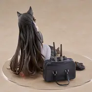 スカートから覗く黒ストッキングに包まれた太もも…！『アズレン』より「愛宕」が制服衣装「学園トロイメライ」でフィギュア化