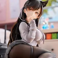 スカートから覗く黒ストッキングに包まれた太もも…！『アズレン』より「愛宕」が制服衣装「学園トロイメライ」でフィギュア化