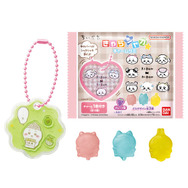 「ちいかわ」シャカシャカ動く「きゃらシャカ☆チャームグミ」が発売！漫画の1コマを切り取ったようなデザインなど全13種