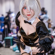 ニーアオートマタ　2B バニー　コスプレ　NieR 美しすぎるお尻に釘付け！『NieR:Automata Ver1.1a』2Bが