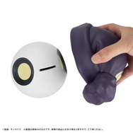 手のひらフィットなサイズ感が可愛い!「ガンダム ジークアクス」の“ハロ”がフィギュア貯金箱として立体化