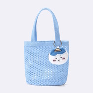 GUの「ちいかわサマーコレクション」が9月5日より再販!夏休みを楽しむハチワレやうさぎのイラスト、ワンポイントアートをお洒落にデザイン