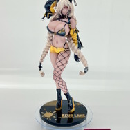 ムチムチ太ももに際どい衣装…!『アズレン』8周年リアルイベントで新作フィギュア多数展示―どれもこれもやっぱり過激