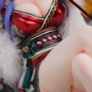 ムチムチ太ももに際どい衣装…!『アズレン』8周年リアルイベントで新作フィギュア多数展示―どれもこれもやっぱり過激