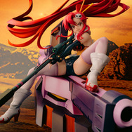 ショートパンツに大股開きの大胆ポーズ!「グレンラガン」より「ヨーコ」が立体化―ライフル構える姿を躍動感たっぷりに再現