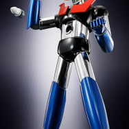 「マジンガーZ 革進」が元祖超合金を思わせる“シルバーメッキ仕様”で新登場!ロケットパンチや腹部ミサイルなどのギミックもバッチリ決まる