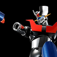 「マジンガーZ 革進」が元祖超合金を思わせる“シルバーメッキ仕様”で新登場!ロケットパンチや腹部ミサイルなどのギミックもバッチリ決まる