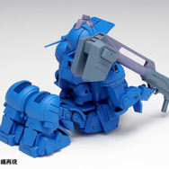 「装甲騎兵ボトムズ」より、プラモデル「ストライクドッグ［PS版］」が予約受付開始！初回限定生産版として立ちポーズの「イプシロン」フィギュアが付属