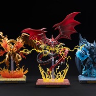 『遊戯王』ラー、オシリス、オベリスクの三幻神が究極の姿で降臨！エフェクトパーツやライトアップ機能搭載専用台座、記憶石版リモコンがセットで商品化