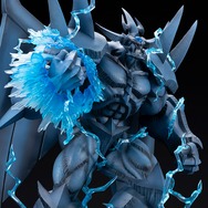 『遊戯王』ラー、オシリス、オベリスクの三幻神が究極の姿で降臨！エフェクトパーツやライトアップ機能搭載専用台座、記憶石版リモコンがセットで商品化