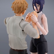 劇場版「チェンソーマン レゼ篇」より「レゼ」「ボム」がそれぞれ可動フィギュア化―頬を染めた可愛い姿と激しいアクションどちらも再現可能