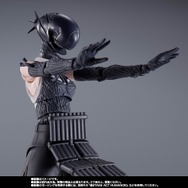 劇場版「チェンソーマン レゼ篇」より「レゼ」「ボム」がそれぞれ可動フィギュア化―頬を染めた可愛い姿と激しいアクションどちらも再現可能