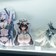 【コスプレ】『アズレン』8周年記念したお祭りが秋葉原で開催！指揮官を沸かせた美女コスプレイヤー、個性あふれる展示が最高すぎた【写真64枚】