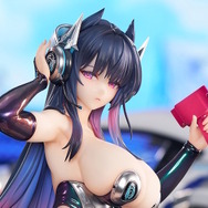 大胆すぎるレースクイーン衣装！『アズレン』より「ストラスブール」が着せ替え「謡精舞うサーキット」の姿で立体化