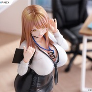 ムチムチの太ももとタイツに視線が…『勝利の女神：NIKKE』エマがコスチューム「オフィスセラピー」姿でフィギュア化