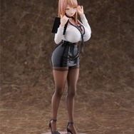 ムチムチの太ももとタイツに視線が…『勝利の女神：NIKKE』エマがコスチューム「オフィスセラピー」姿でフィギュア化