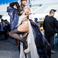 鎮海『アズールレーン』／鶴葵（X：@tsuru_Cosplay、Instagram：tsuru_cos_aoi）【台湾】