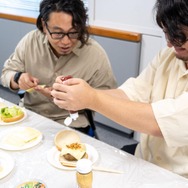 やりたい放題ドット絵ARPG『ガデテル』VS極悪編集部の仁義なきコラボバトル、勃発。“ぶっちゃけどこまでやれんのか”検証に、ライター&日本運営担当が全力でチャレンジ