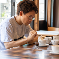 やりたい放題ドット絵ARPG『ガデテル』VS極悪編集部の仁義なきコラボバトル、勃発。“ぶっちゃけどこまでやれんのか”検証に、ライター&日本運営担当が全力でチャレンジ