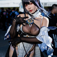 鎮海『アズールレーン』／鶴葵（X：@tsuru_Cosplay、Instagram：tsuru_cos_aoi）【台湾】