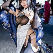 鎮海『アズールレーン』／鶴葵（X：@tsuru_Cosplay、Instagram：tsuru_cos_aoi）【台湾】