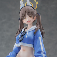 『ブルアカ』から「モエ(水着)」フィギュアが予約受付開始！リアルなシワ表現を施したジャケットなど、魅力を丹念に再現