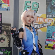 『無限大ANANTA』は車もパクれちゃう“型破りな”オープンワールドRPGだった！超カッチョよくて可愛いコスプレイヤーや巨大なオブジェなど見どころ満載【TGS2025】