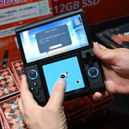 変態すぎるAndroid携帯ゲーム機がTGS2025会場で触れるぞ！！変形構造で２画面OLEDを持つ「ONEXSUGAR SUGAR1」【TGS2025】