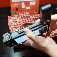 変態すぎるAndroid携帯ゲーム機がTGS2025会場で触れるぞ！！変形構造で２画面OLEDを持つ「ONEXSUGAR SUGAR1」【TGS2025】