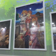 『空の軌跡』登場キャラ“50人超え”の身長差イラストが圧巻！国内メディアも“ほぼ初見”の超貴重アイテムもブースに展示【TGS2025】