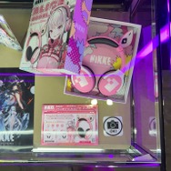 どこを見ても目を奪われる…！『アトリエ』シリーズ『DOAXVV』『NIKKE』の妖艶タペストリーなど―魅力的な物販ブースレポ【TGS2025】