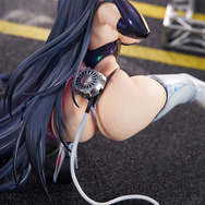 本当に“レースクイーン衣装”で済むんですか！？『アズレン』より「ストラスブール」が着せ替え「謡精舞うサーキット」の姿で立体化―圧倒的肌面積