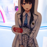 【コスプレ】めちゃキュートな下級生カノジョがお出迎え！セーラー服の博多美人と“いちゃいちゃ”できる『制服カノジョ3』ブースレポ【TGS2025】