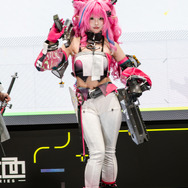 イヴォンヌ／あるく（X：@i__fu93）