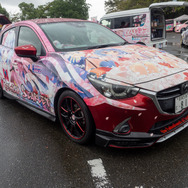 人気VTuberにウマ娘、初音ミクまで！雨にも負けなかった痛車＆痛バイクを取材【第九回 天下無双 東西最強痛車決戦 フォトレポ】