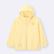 「ジーユー」×「ポケピース」コラボ発売！お出かけからリラックスタイムまで、ほっこりした日常を切り取ったデザインに