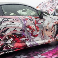 常闇トワ様の「マツダ3」に輪堂千速のヤマハバイクも！岐阜に集まったホロライブの痛車・痛バイクまとめ【第九回 天下無双 東西最強痛車決戦 フォトレポ】