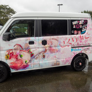 常闇トワ様の「マツダ3」に輪堂千速のヤマハバイクも！岐阜に集まったホロライブの痛車・痛バイクまとめ【第九回 天下無双 東西最強痛車決戦 フォトレポ】