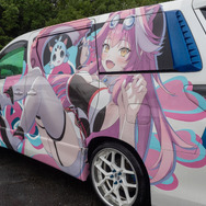 常闇トワ様の「マツダ3」に輪堂千速のヤマハバイクも！岐阜に集まったホロライブの痛車・痛バイクまとめ【第九回 天下無双 東西最強痛車決戦 フォトレポ】