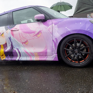 常闇トワ様の「マツダ3」に輪堂千速のヤマハバイクも！岐阜に集まったホロライブの痛車・痛バイクまとめ【第九回 天下無双 東西最強痛車決戦 フォトレポ】