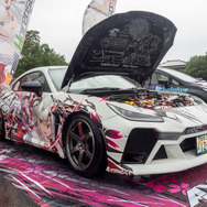 常闇トワ様の「マツダ3」に輪堂千速のヤマハバイクも！岐阜に集まったホロライブの痛車・痛バイクまとめ【第九回 天下無双 東西最強痛車決戦 フォトレポ】